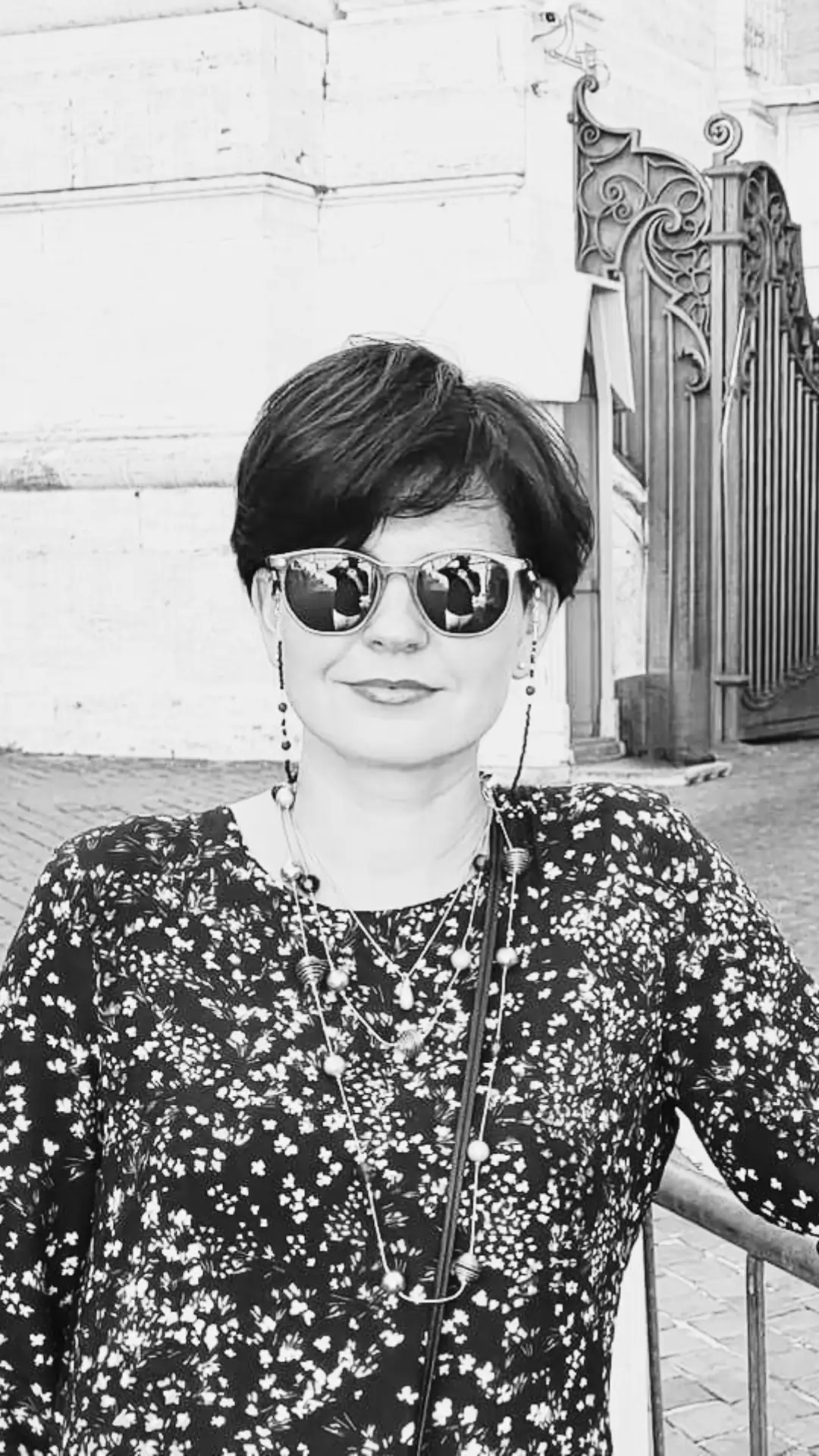 Simona-akiniu-grandinele