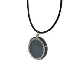 Porcelianinis-pakabukas-vyrui-sekmes-moneta