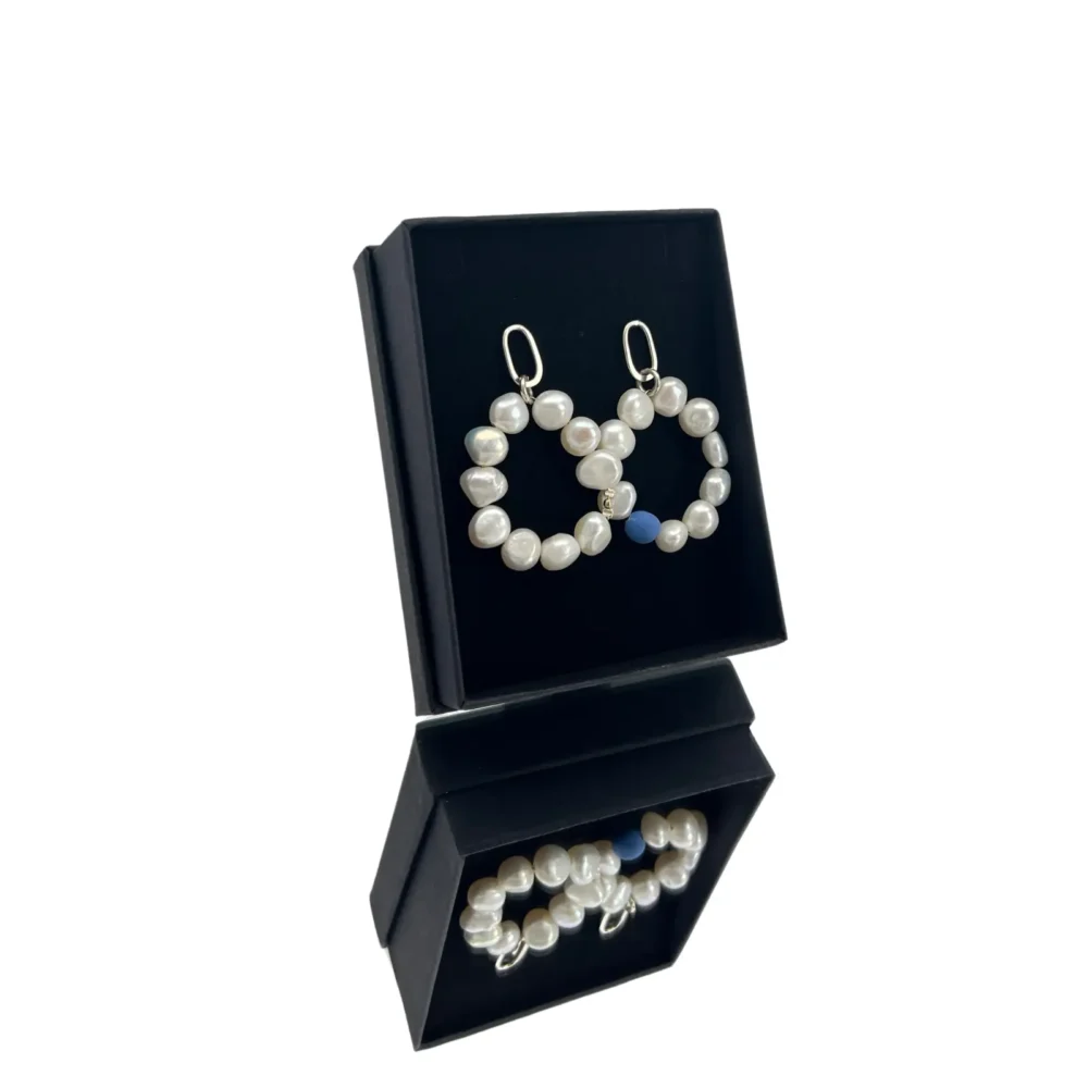 Auskarai-perlai-melynasis-porcelianas-sidabras Auskarai-perlai-melynasis-porcelianas-sidabras