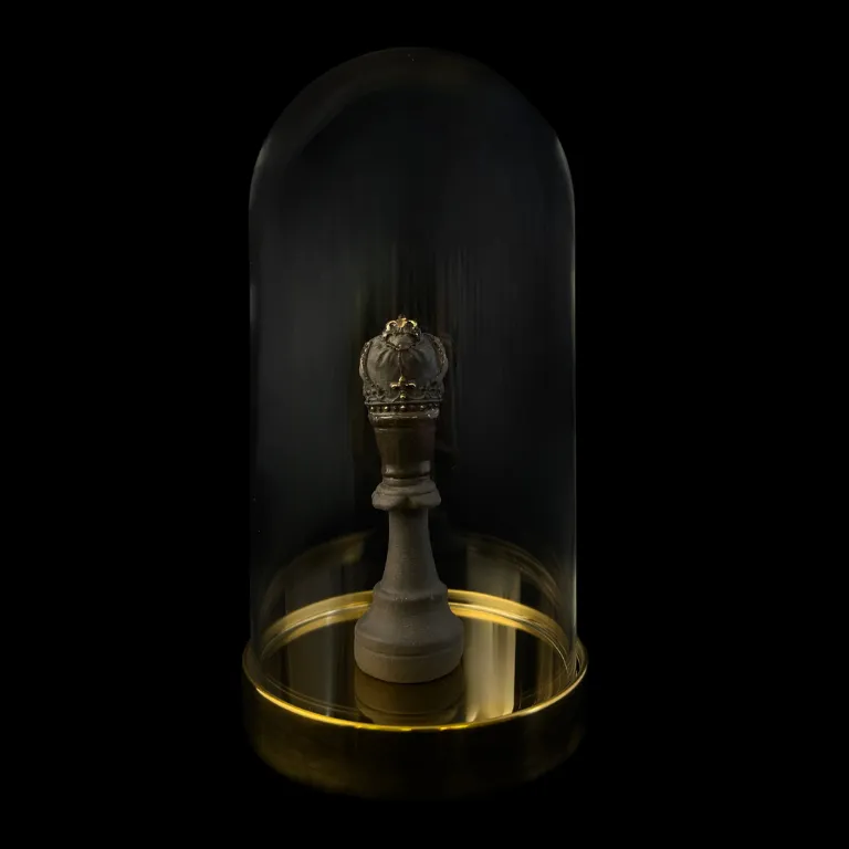 Rankų darbo vardinė šachmatų figūra Karalius